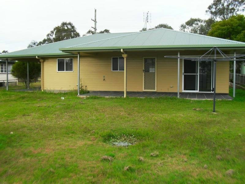 37 Normanby Street, Nanango QLD 4615