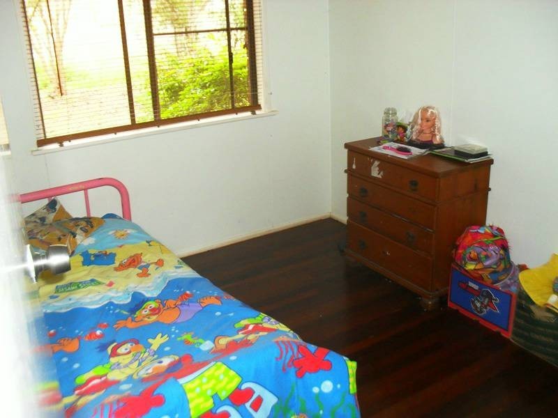 4 Grey Street, Nanango QLD 4615