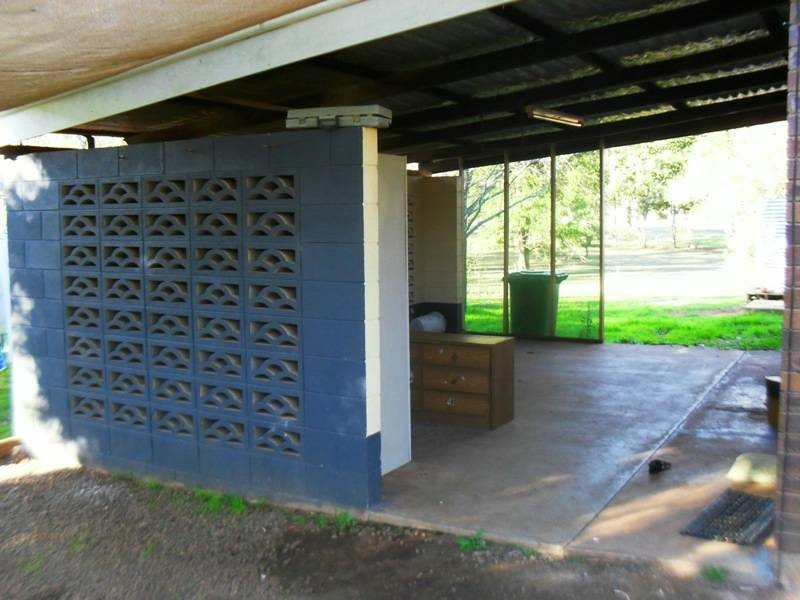 4 Grey Street, Nanango QLD 4615