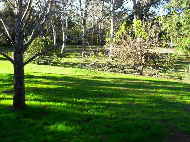 4 Grey Street, Nanango QLD 4615