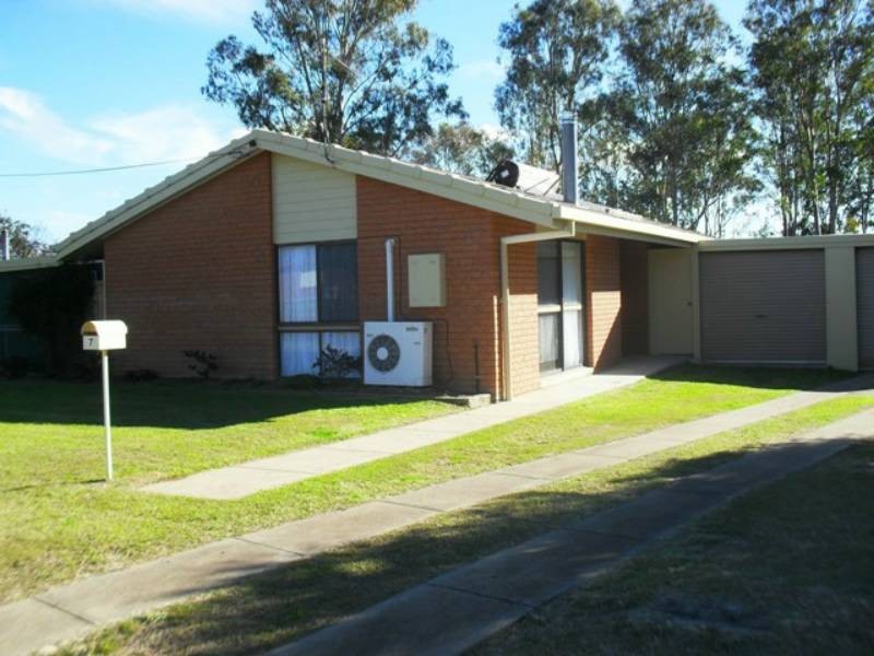 7 Fairway Drive, Nanango QLD 4615
