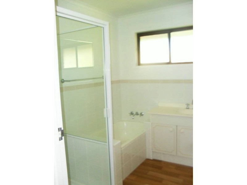 7 Fairway Drive, Nanango QLD 4615