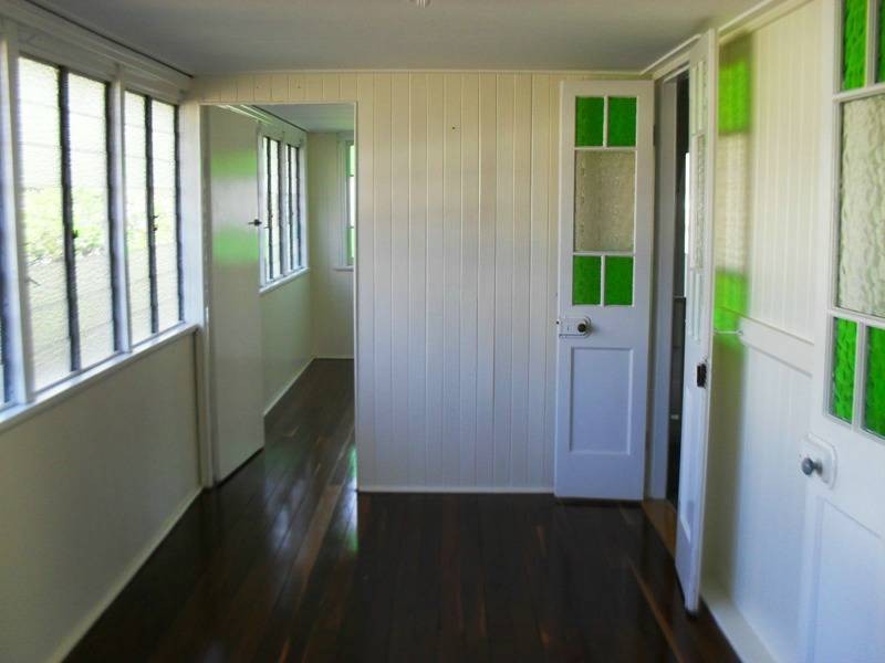 32 Elk Street, Nanango QLD 4615
