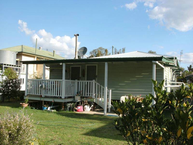 36 Elk Street, Nanango QLD 4615