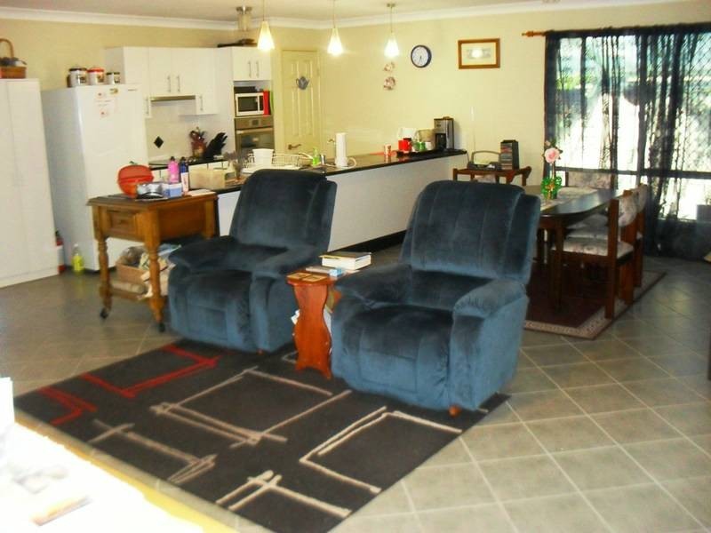 7 Hawthorne Street, Nanango QLD 4615