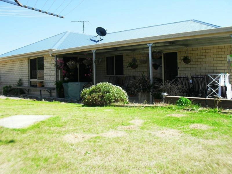 7 Hawthorne Street, Nanango QLD 4615