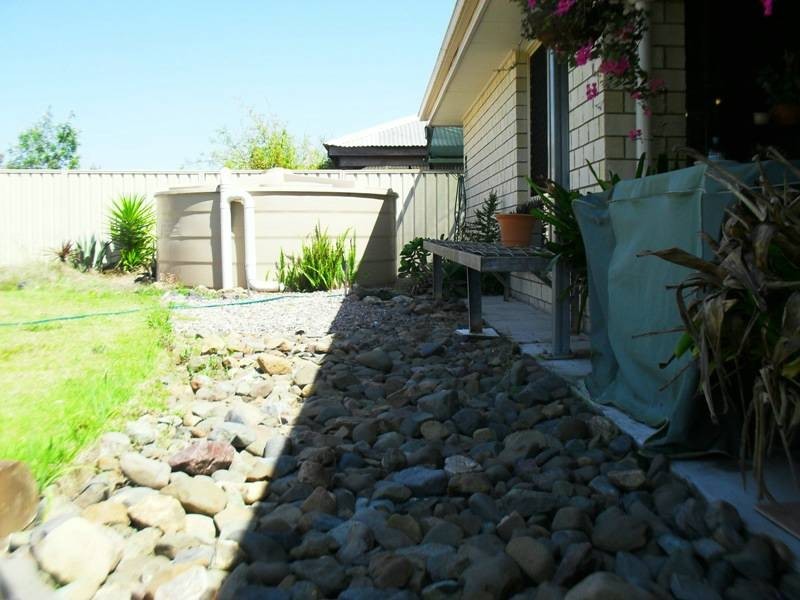 7 Hawthorne Street, Nanango QLD 4615