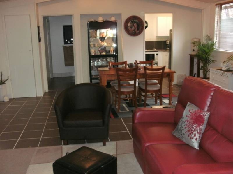 91 Malar Crescent, Nanango QLD 4615