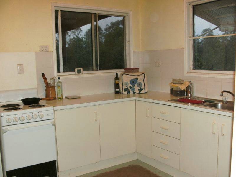 60 Grey Street, Nanango QLD 4615