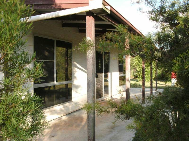 60 Grey Street, Nanango QLD 4615