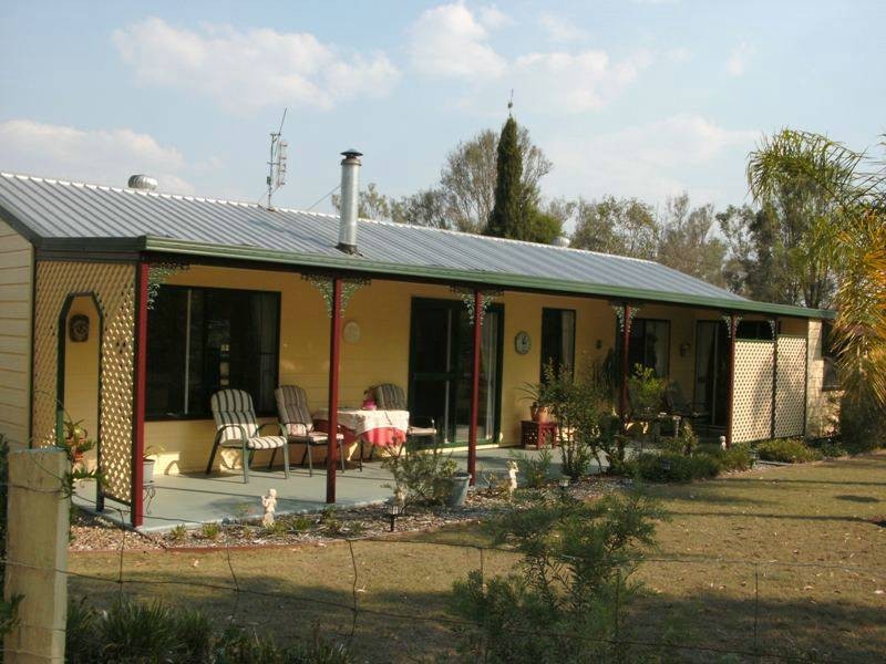 254 Carbeen Crescent, Nanango QLD 4615