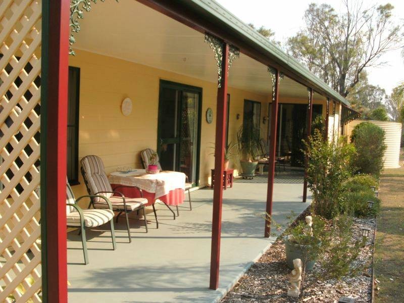 254 Carbeen Crescent, Nanango QLD 4615