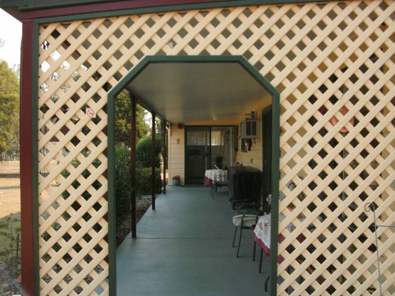 254 Carbeen Crescent, Nanango QLD 4615