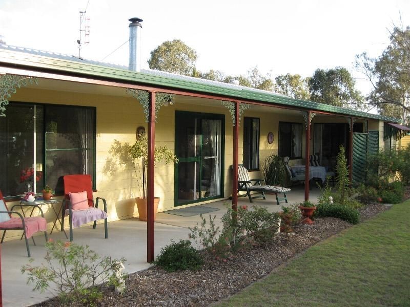 254 Carbeen Crescent, Nanango QLD 4615