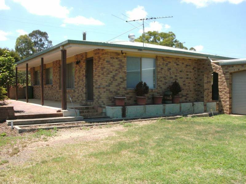 27 Hay Street, Nanango QLD 4615