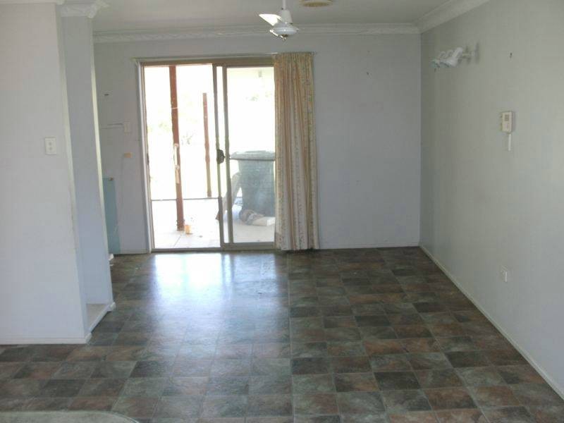27 Hay Street, Nanango QLD 4615