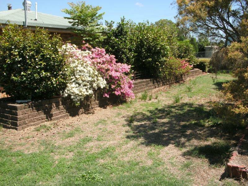 27 Hay Street, Nanango QLD 4615
