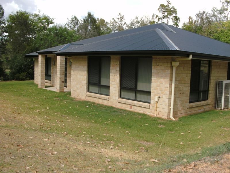 30 Templeton Road, Nanango QLD 4615