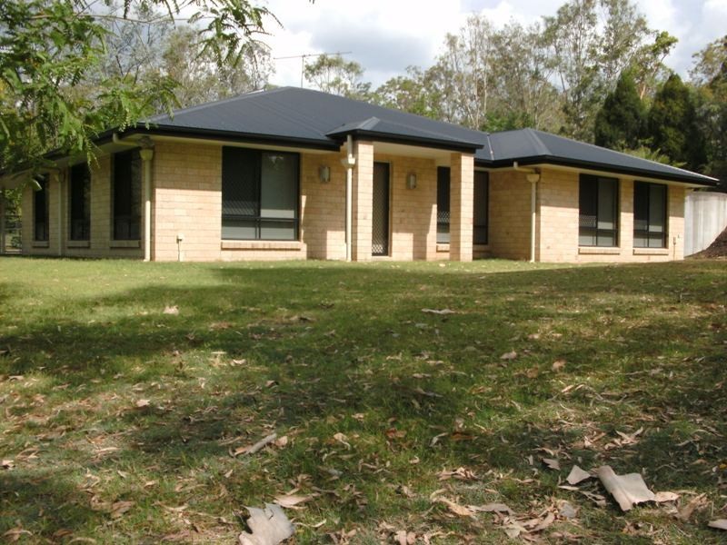 30 Templeton Road, Nanango QLD 4615