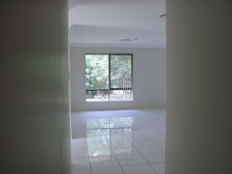 30 Templeton Road, Nanango QLD 4615