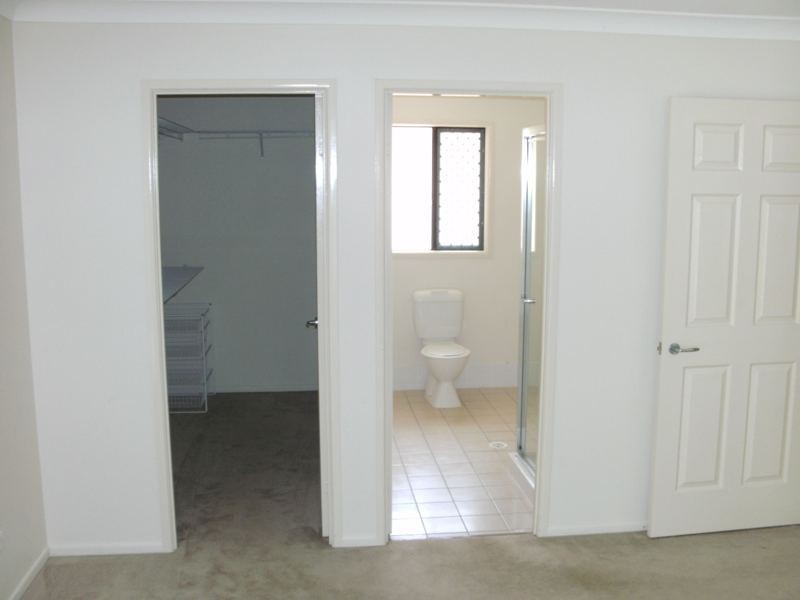 30 Templeton Road, Nanango QLD 4615