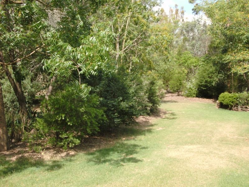 30 Templeton Road, Nanango QLD 4615