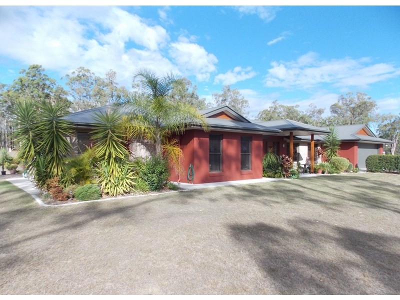 35 Tara Avenue, Nanango QLD 4615