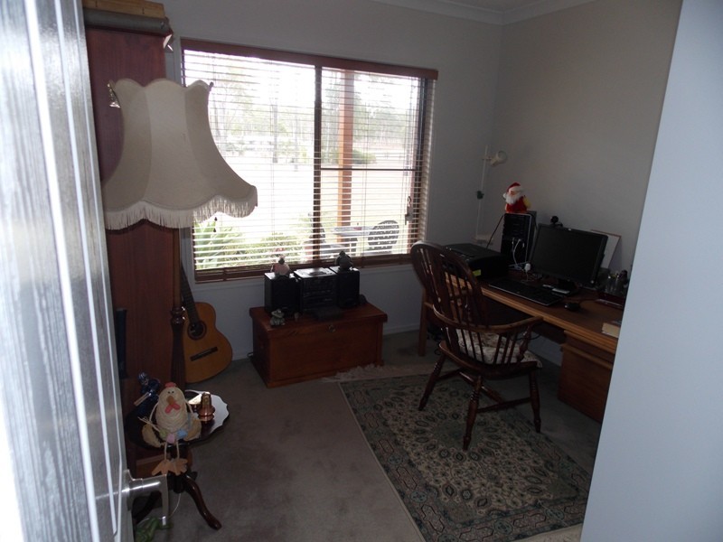 35 Tara Avenue, Nanango QLD 4615