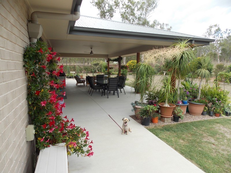 35 Tara Avenue, Nanango QLD 4615