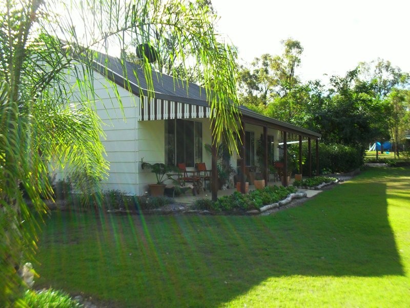 213 Carbeen Crescent, Nanango QLD 4615