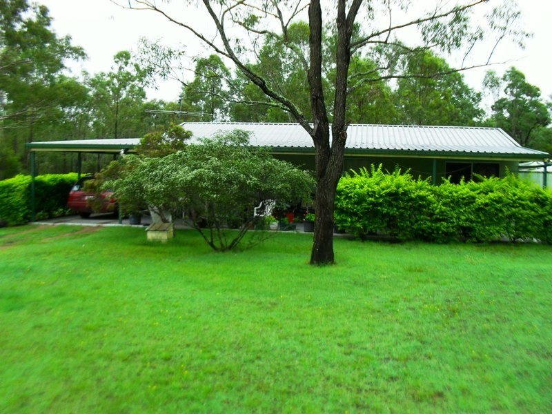 227 Carbeen Crescent, Nanango QLD 4615