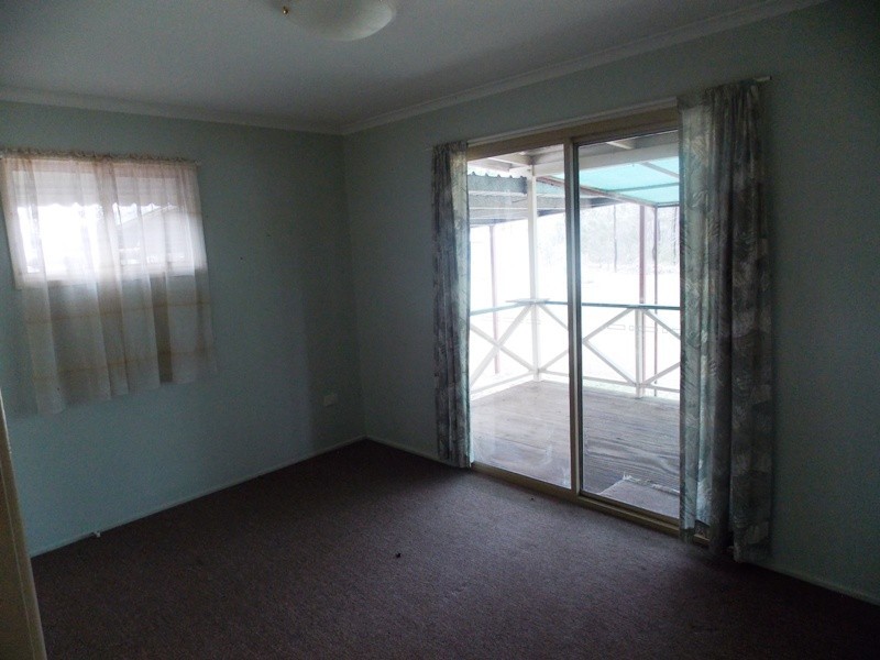 90 Elouera Drive, Nanango QLD 4615