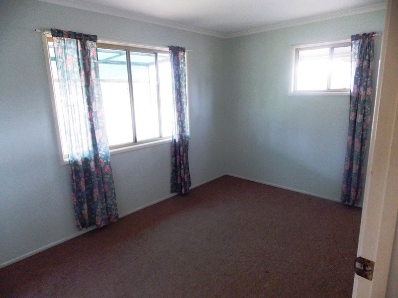 90 Elouera Drive, Nanango QLD 4615