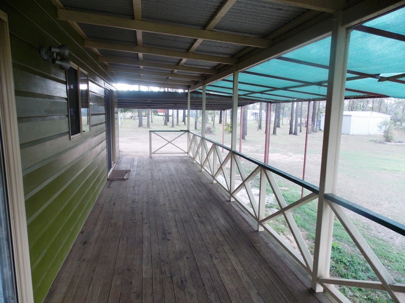 90 Elouera Drive, Nanango QLD 4615