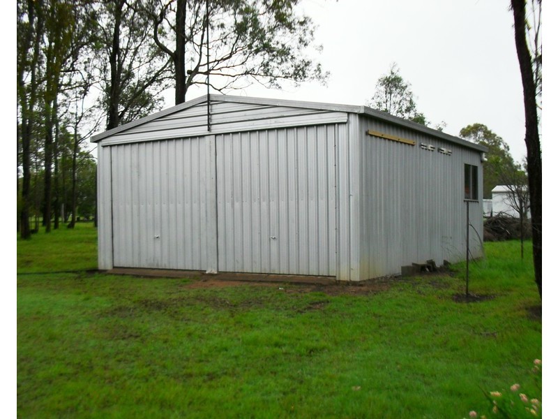 90 Elouera Drive, Nanango QLD 4615