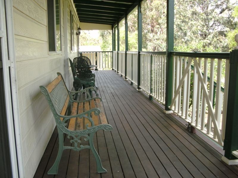 9 Dalkeith Street, Nanango QLD 4615