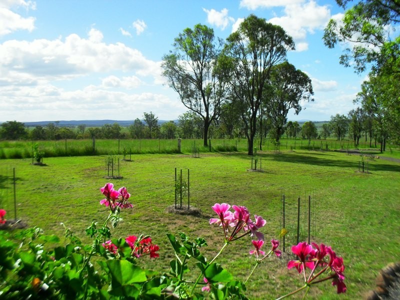 194 Scotts Lane, Nanango QLD 4615