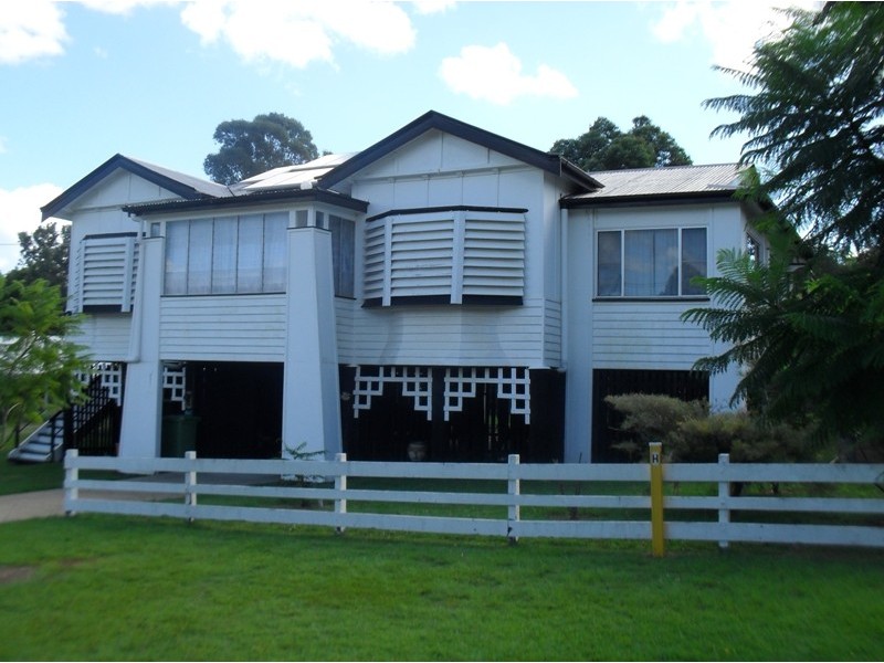 41 Chester Street, Nanango QLD 4615