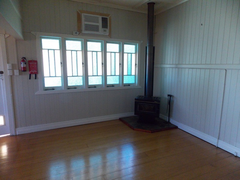 41 Chester Street, Nanango QLD 4615