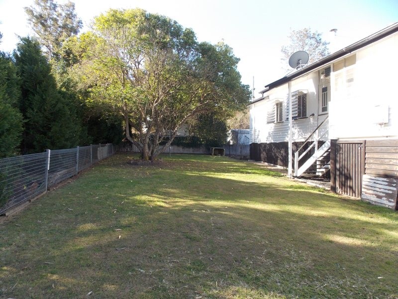 41 Chester Street, Nanango QLD 4615