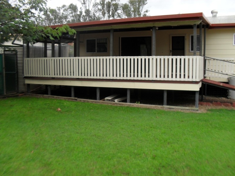 24 South Street, Nanango QLD 4615