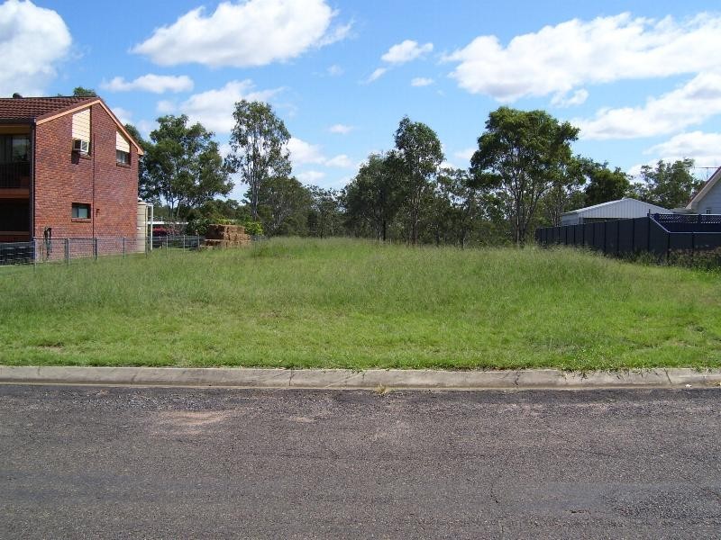 31 Cairns Street, Nanango QLD 4615