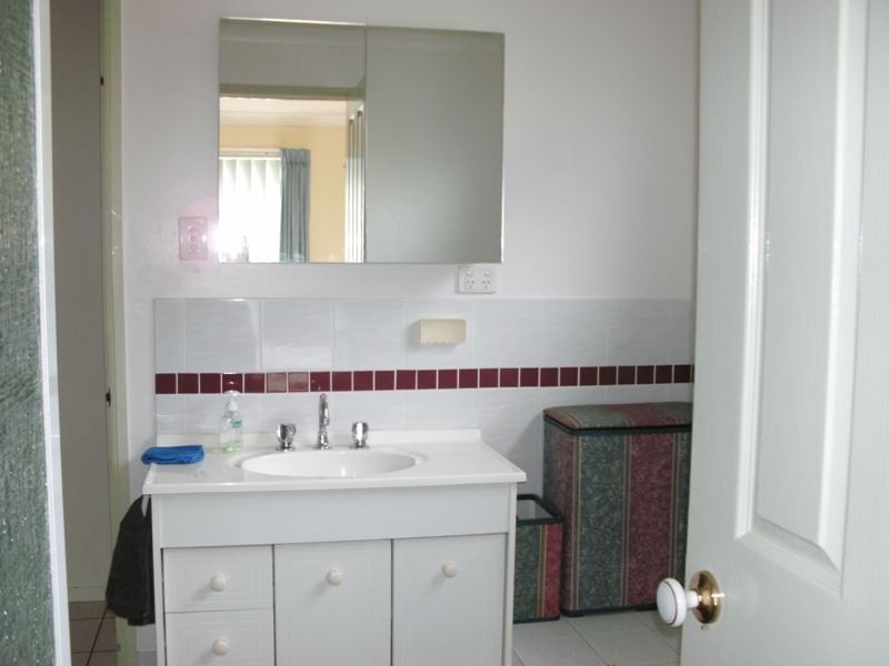 25 Fairway Drive, Nanango QLD 4615