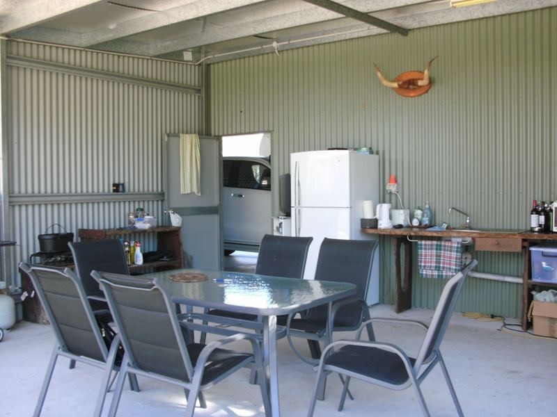 13 Camp Creek Road, Nanango QLD 4615