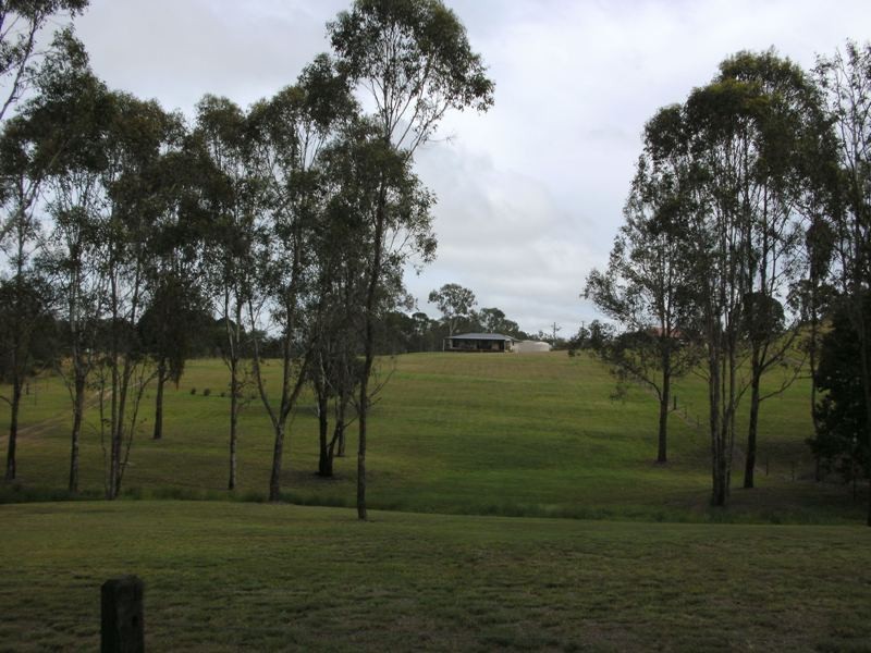 118 Hamilton Road, Nanango QLD 4615