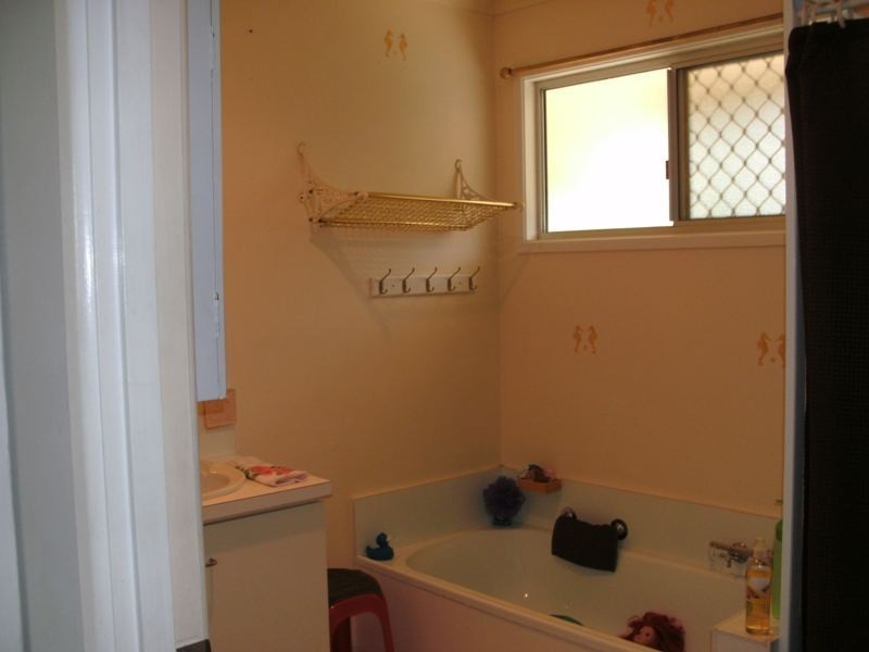 61 Wickham Street, Nanango QLD 4615