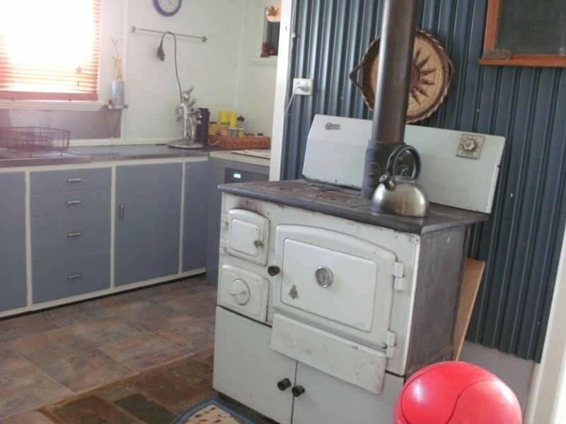 38 Silverleaf Road, Nanango QLD 4615