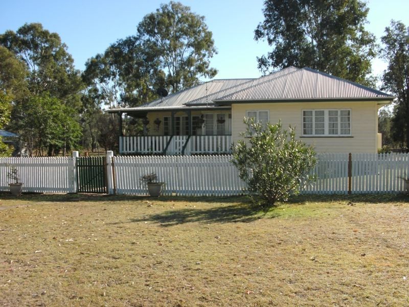 38 Silverleaf Road, Nanango QLD 4615