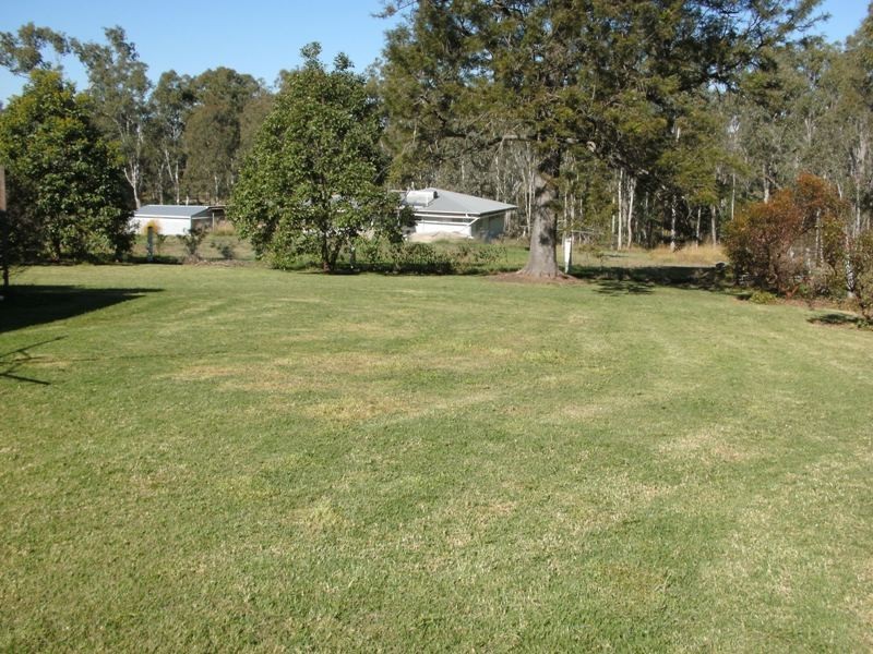37 Arthur St West, Nanango QLD 4615