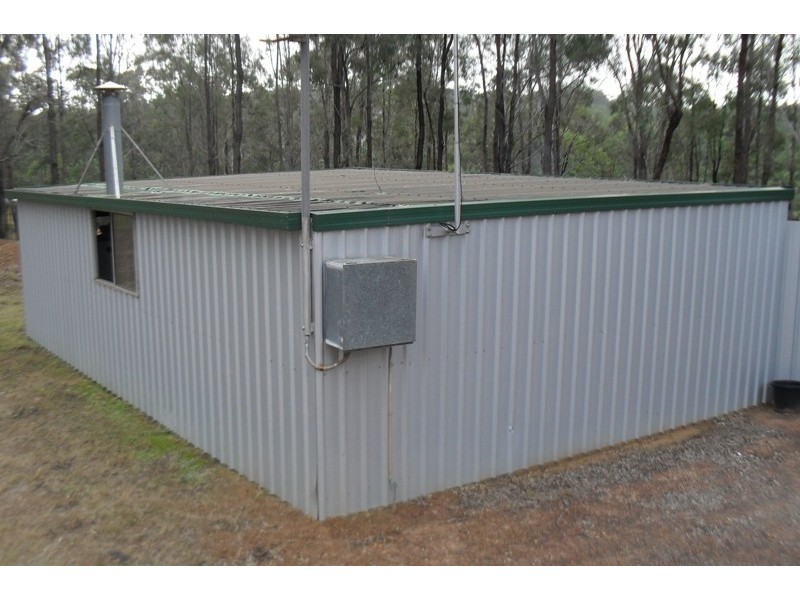 233 Malar Crescent, Nanango QLD 4615